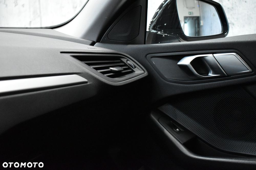 BMW Seria 2 218i Advantage - 21