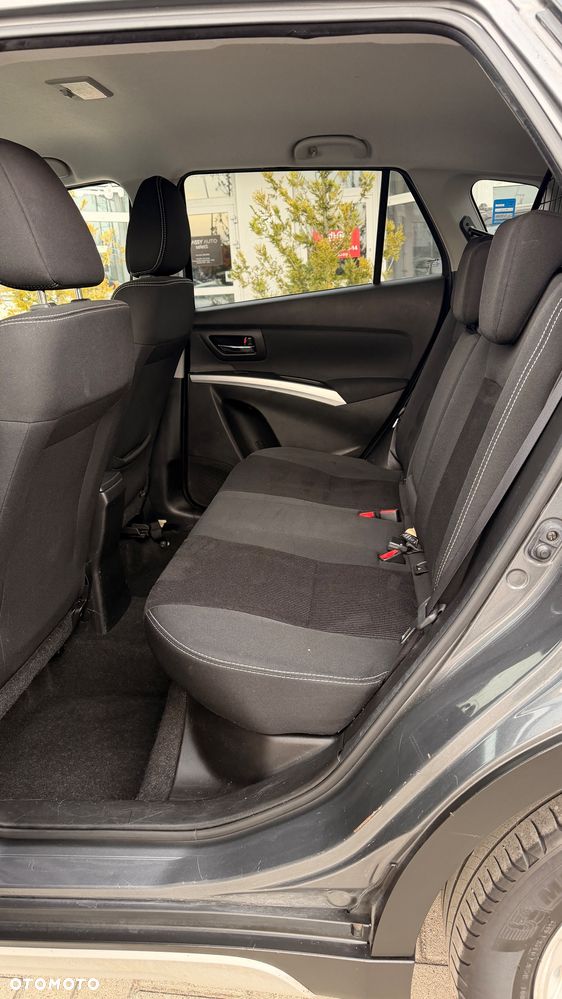 Suzuki S-Cross - 25