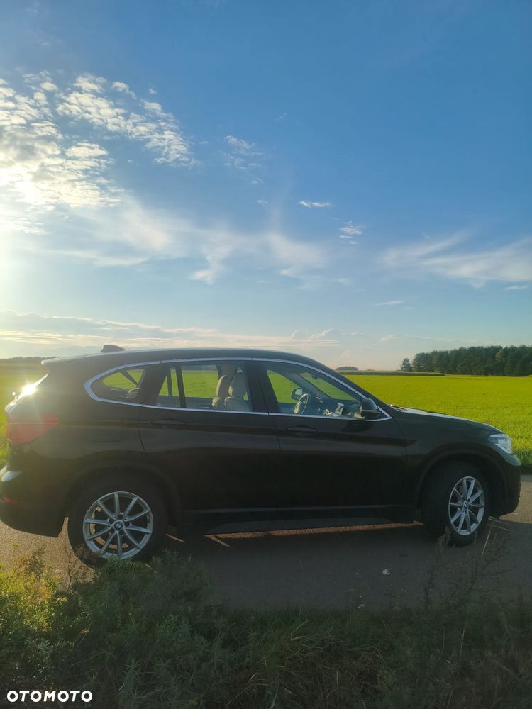 BMW X1 sDrive18d Sport Line - 13