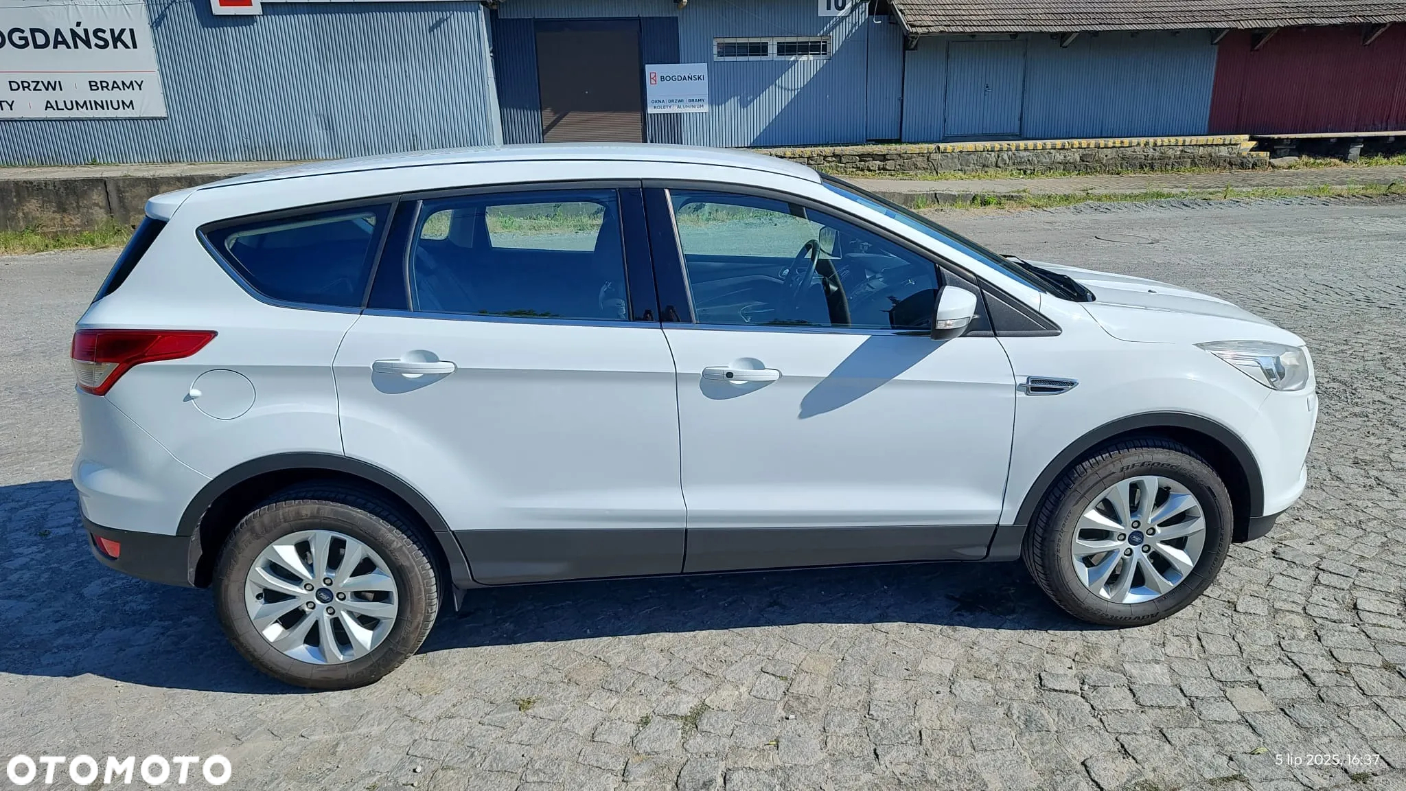 Ford Kuga 2.0 TDCi 4WD Trend - 28