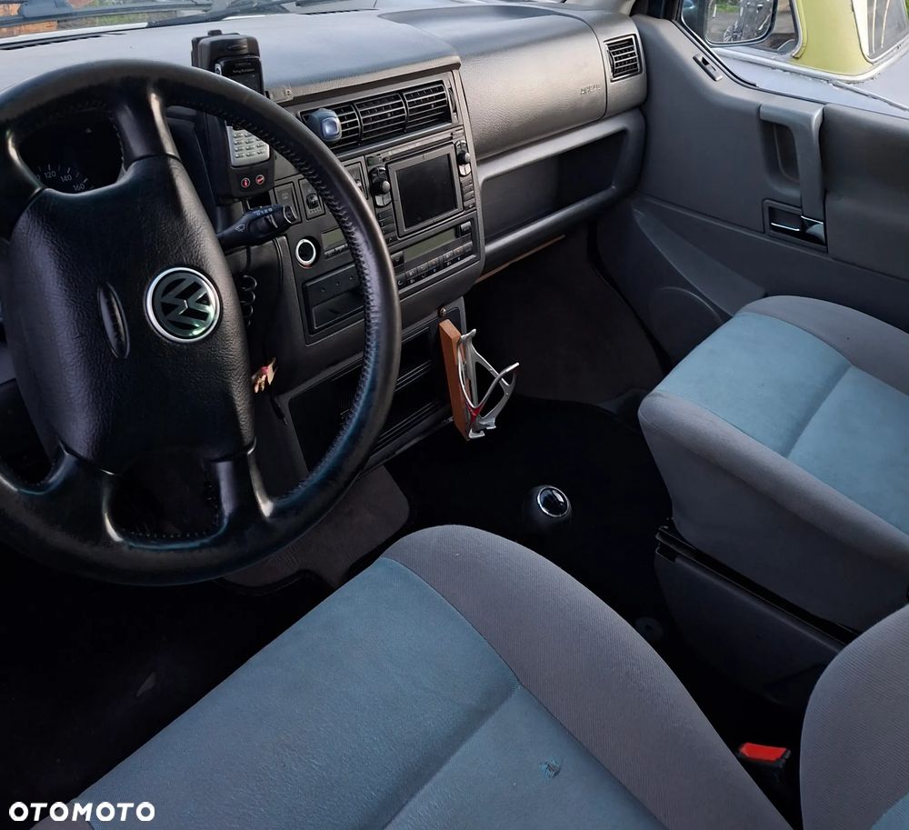 Volkswagen Multivan - 10