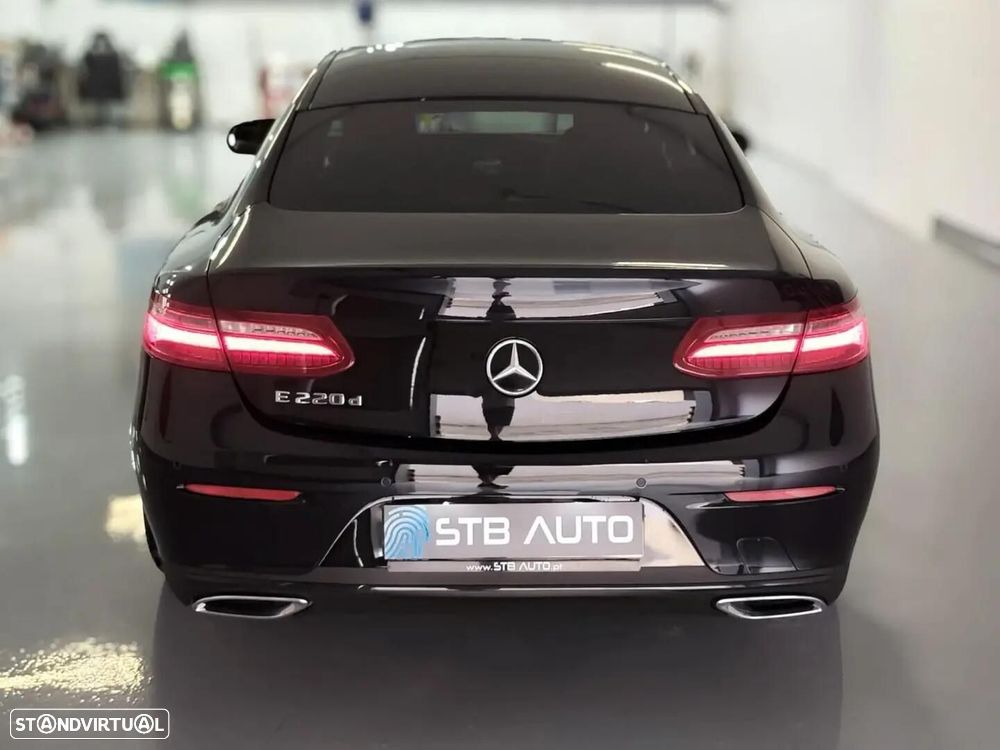 Mercedes-Benz E 220 — fotografia 4