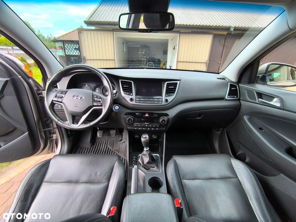 Hyundai Tucson 1.7 CRDI BlueDrive Style 2WD - 20