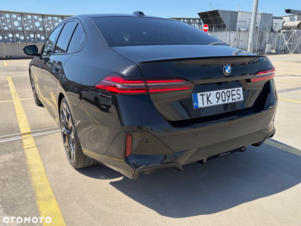 BMW Seria 5 520i mHEV M Sport - 4