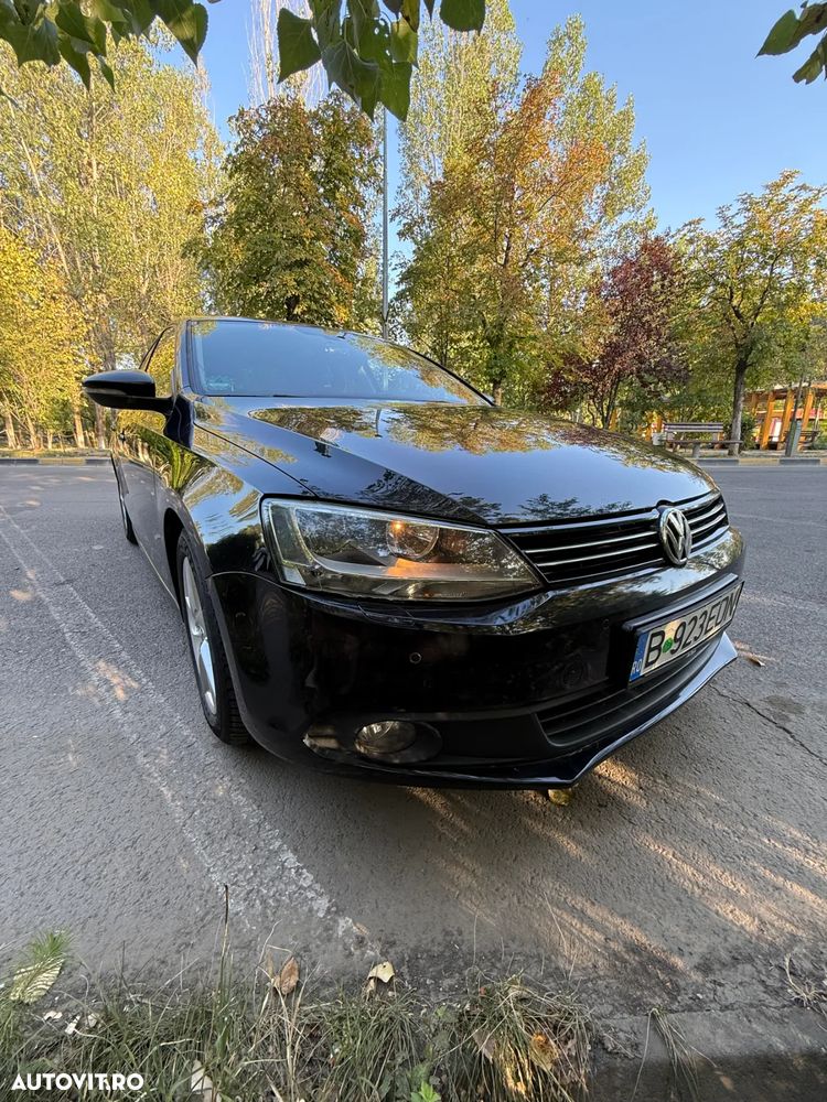 Volkswagen Jetta 1.2 TSI Comfortline - 12