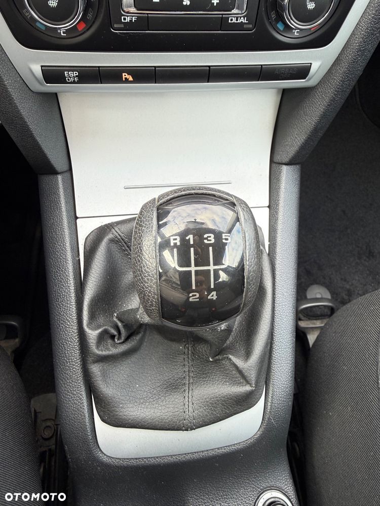 Skoda Octavia 1.6 Team Edition - 22