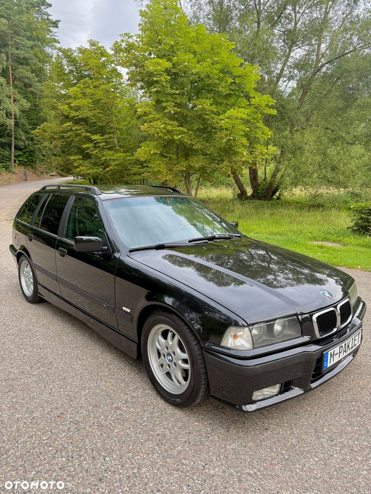 BMW Seria 3 323i - 5