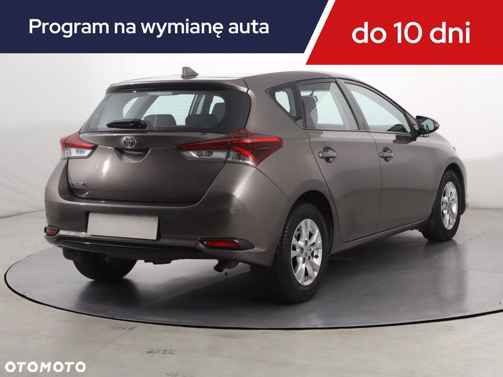 Toyota Auris - 7