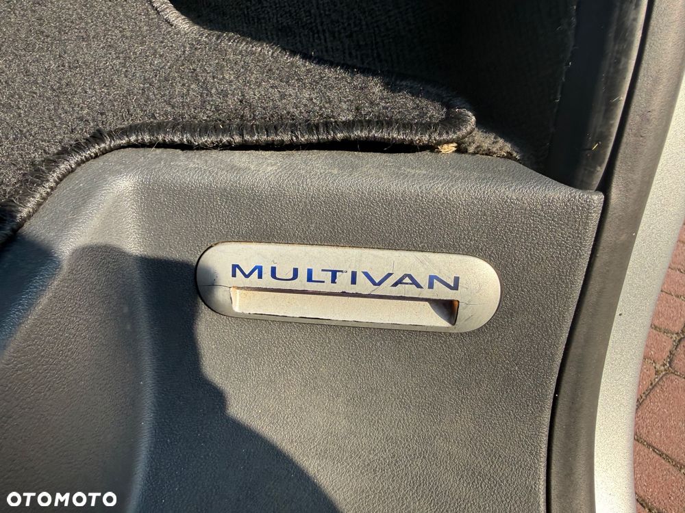 Volkswagen Multivan - 22