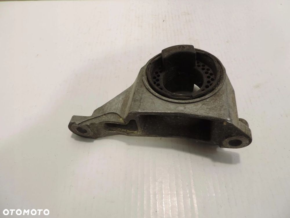PODUSZKA ŁAPA SILNIKA OPEL Astra H III Zafira B 2.2 CDTI 13221031 MU - 2