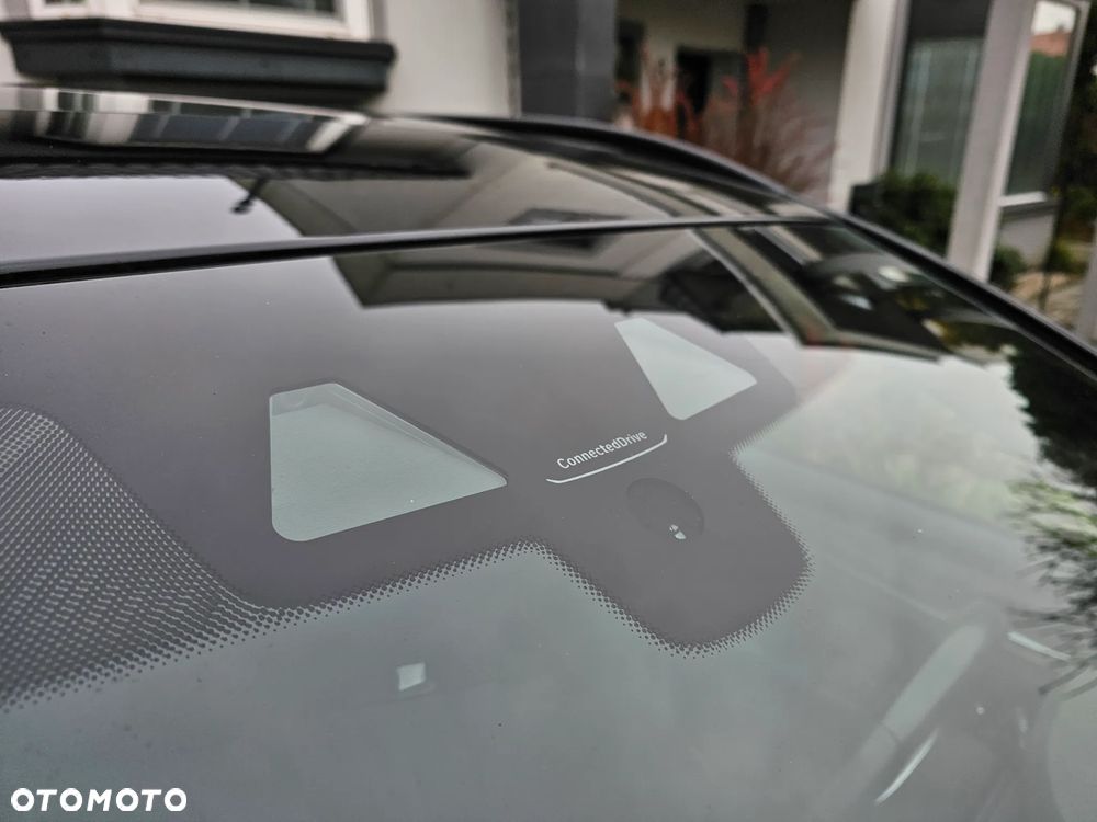 BMW Seria 5 520d M Sport - 29