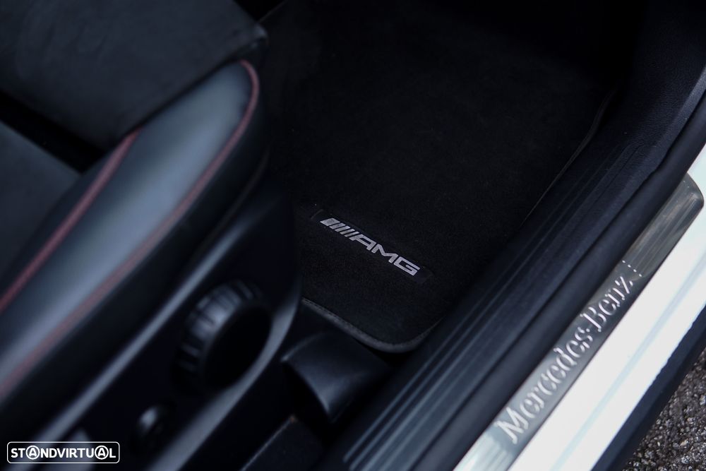 Mercedes-Benz GLA 200 d 8G-DCT AMG Line - 29