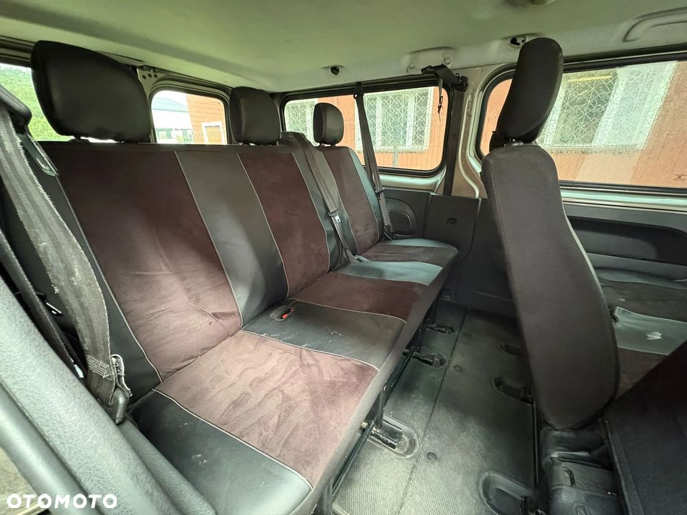 Renault Trafic - 21