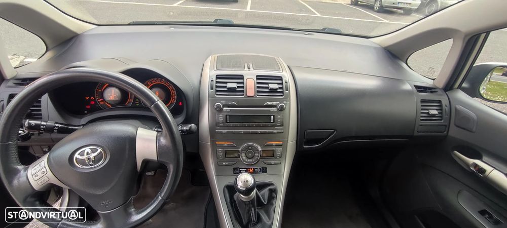 Toyota Auris 1.4 D-4D Sol - 3