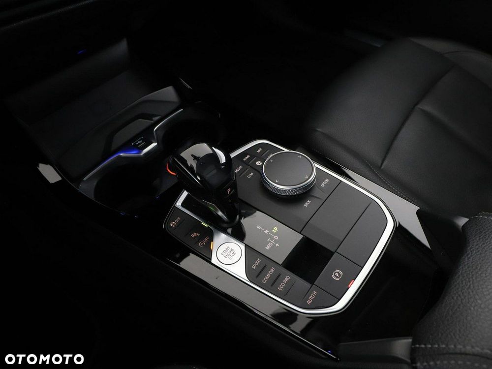BMW Seria 1 120d xDrive Luxury Line - 37