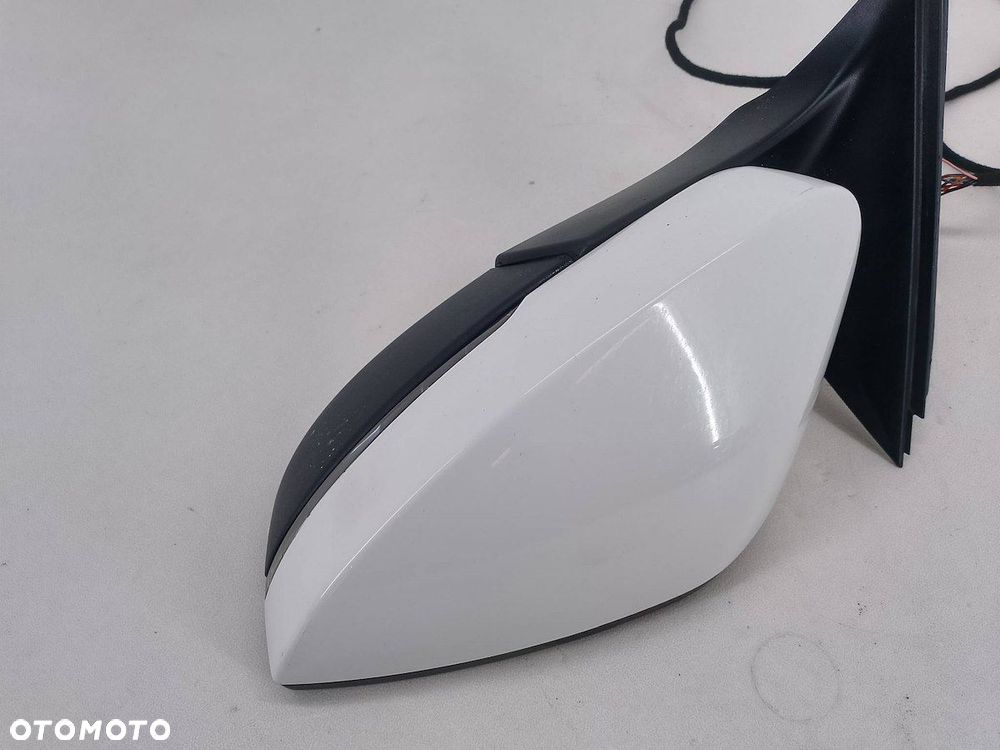 LUSTERKO LEWE SKODA SUPERB III 3V0857933 LF9E - 4