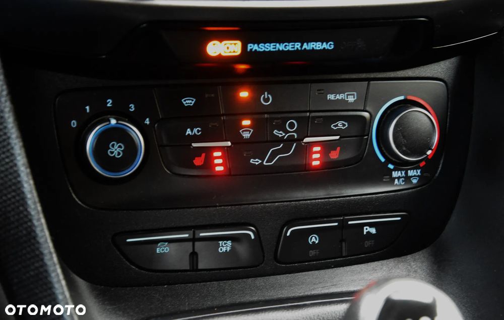 Ford Tourneo Connect - 25