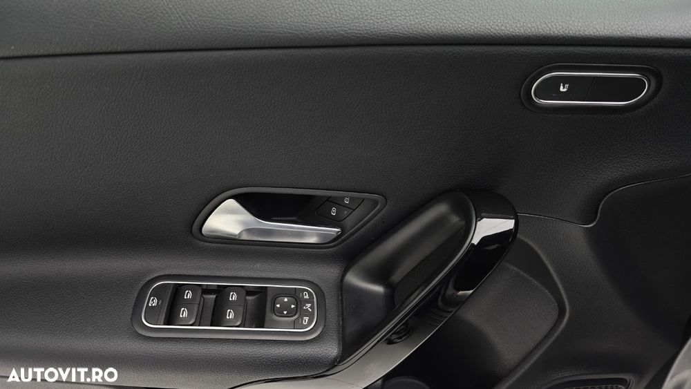 Mercedes-Benz A - 11