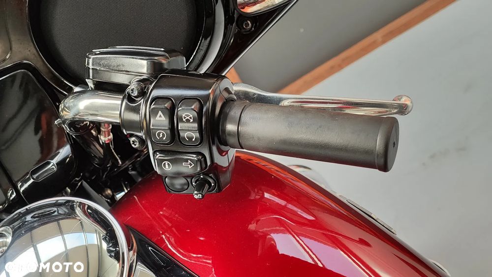 Harley-Davidson Touring Street Glide - 34