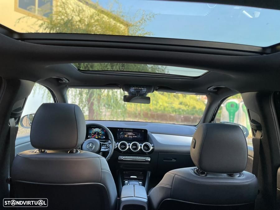 Mercedes-Benz GLA 180 7G-DCT Progressive - 13