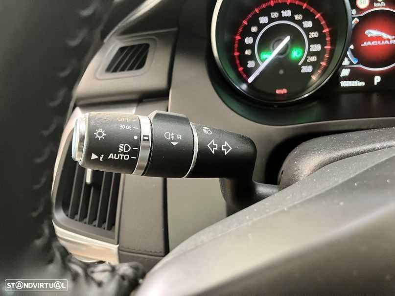 Jaguar E-Pace 2.0 i4D R-Dynamic S AWD Aut. - 49