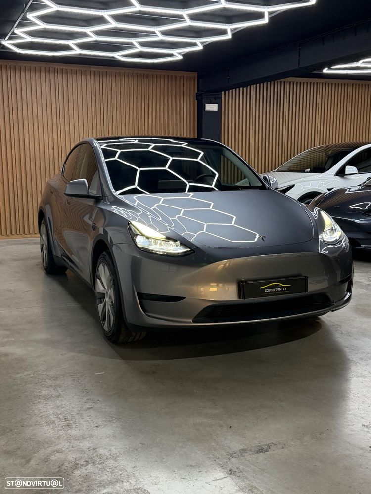 Tesla Model Y RWD - 1
