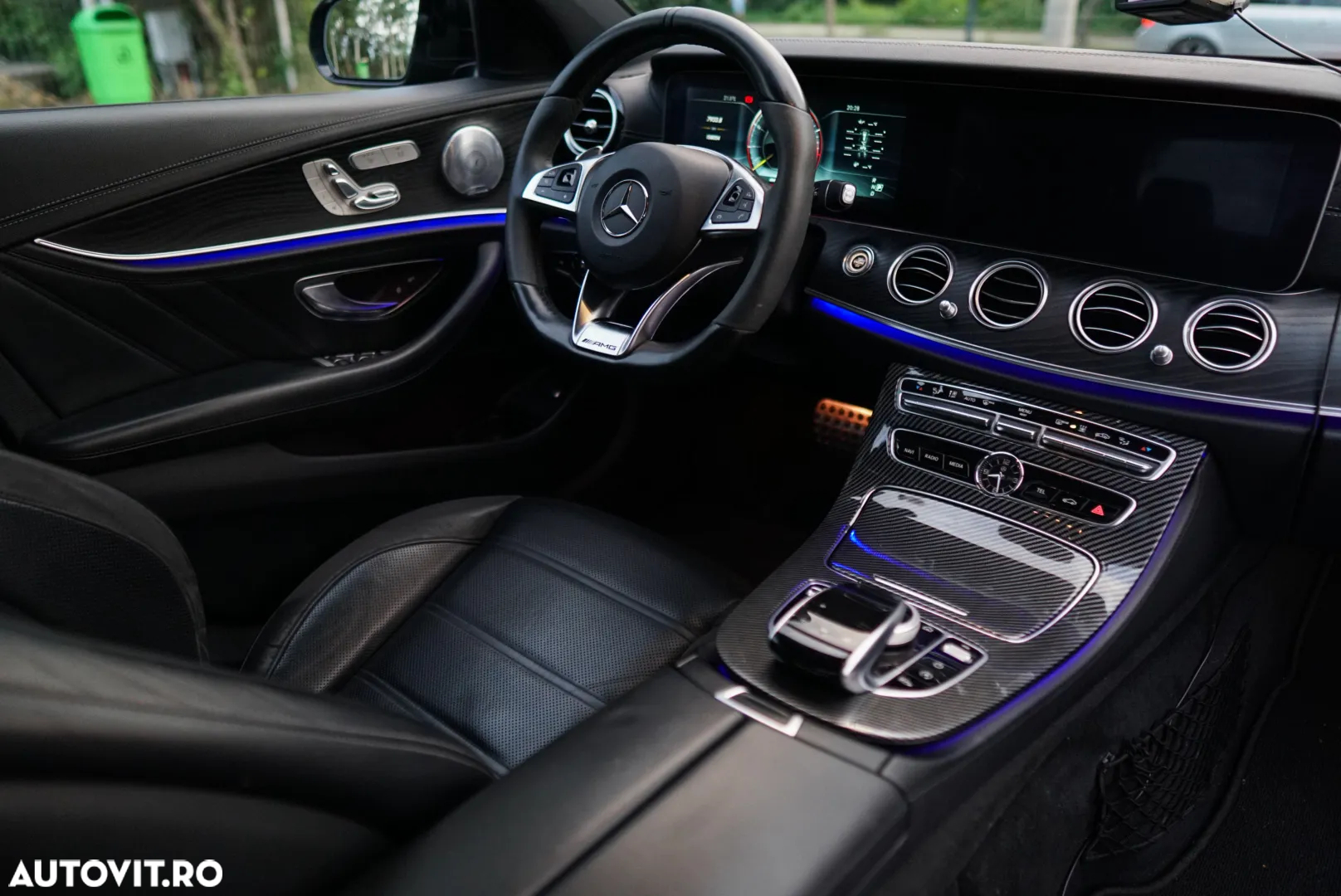 Mercedes-Benz E 43 AMG 4Matic 9G-TRONIC - 9