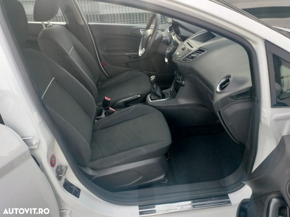 Ford Fiesta - 15