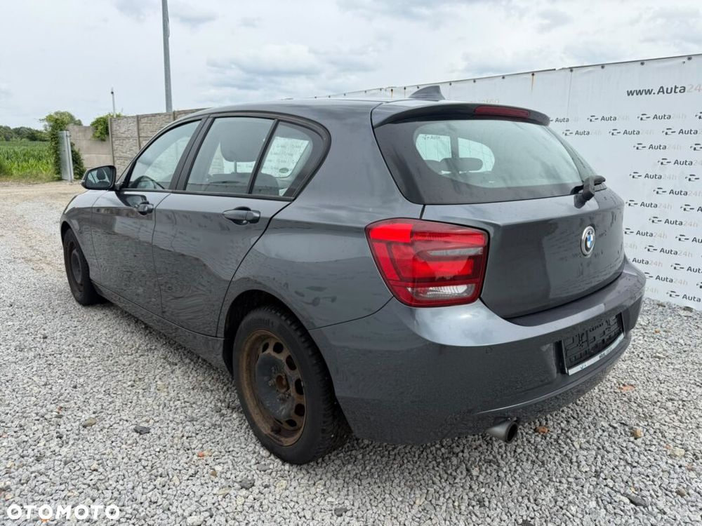 BMW Seria 1 116i - 4