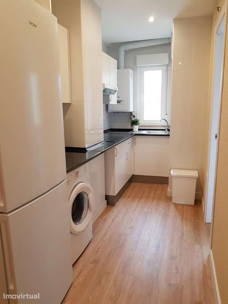 Quarto - localizado em Alameda Lisbon - Grande imagem: 4/25