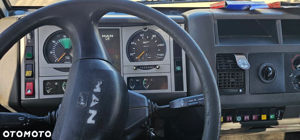 MAN LE280B - 6