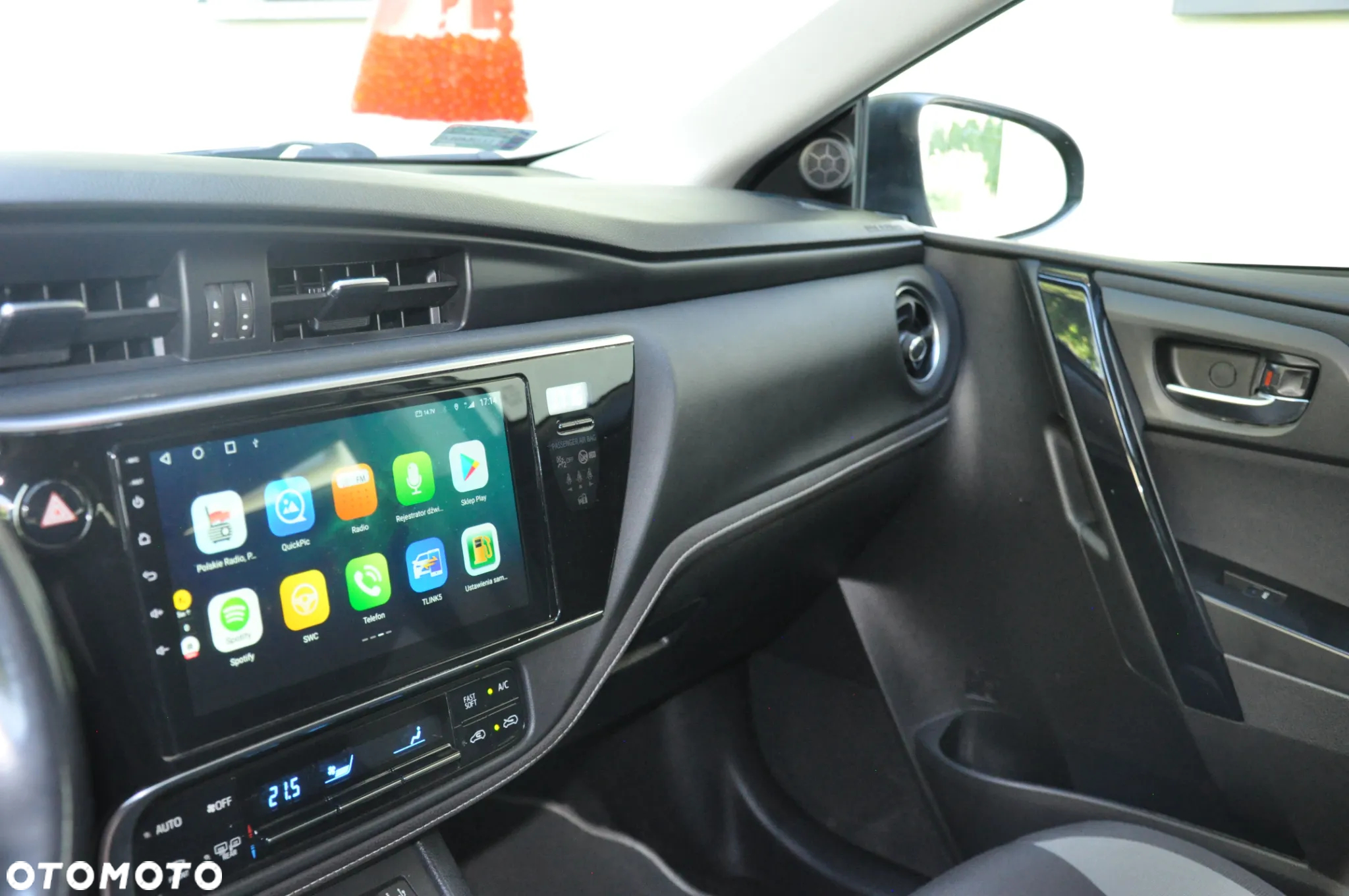 Toyota Auris - 11