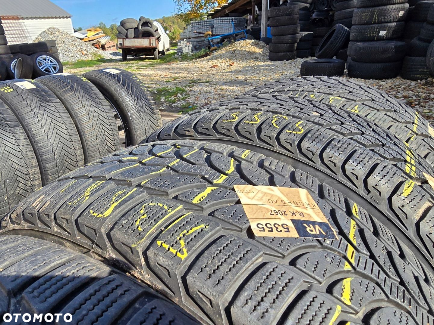 BRIDGESTONE BLIZZAK LM-32 235/55R17 103V 7,5mm 18R 4X - 3