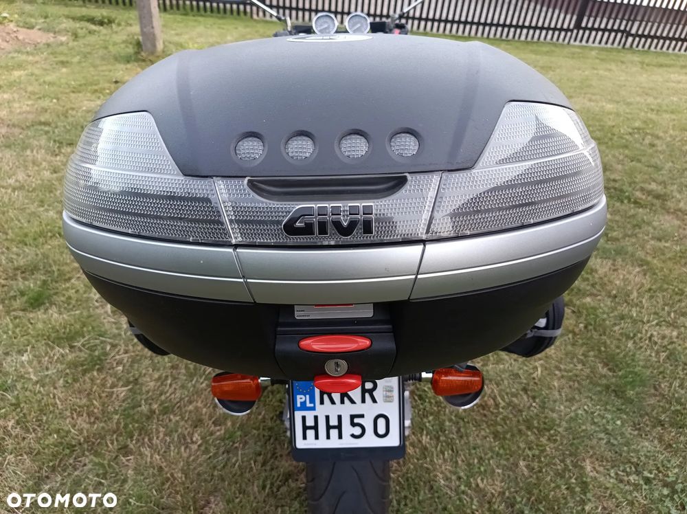 Yamaha XJR - 5
