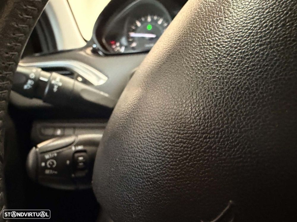 Peugeot 208 1.6 BlueHDi Style - 15