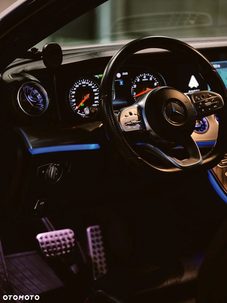 Mercedes-Benz Klasa E - 28