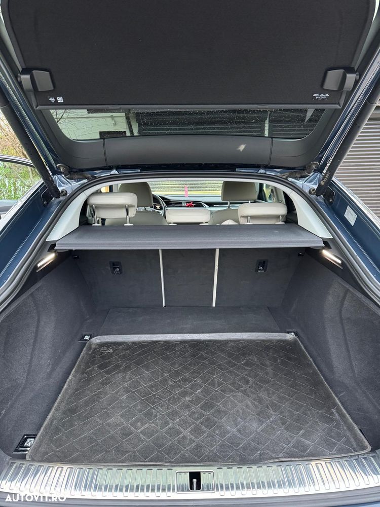 Audi e-tron 50 quattro S-Line - 12