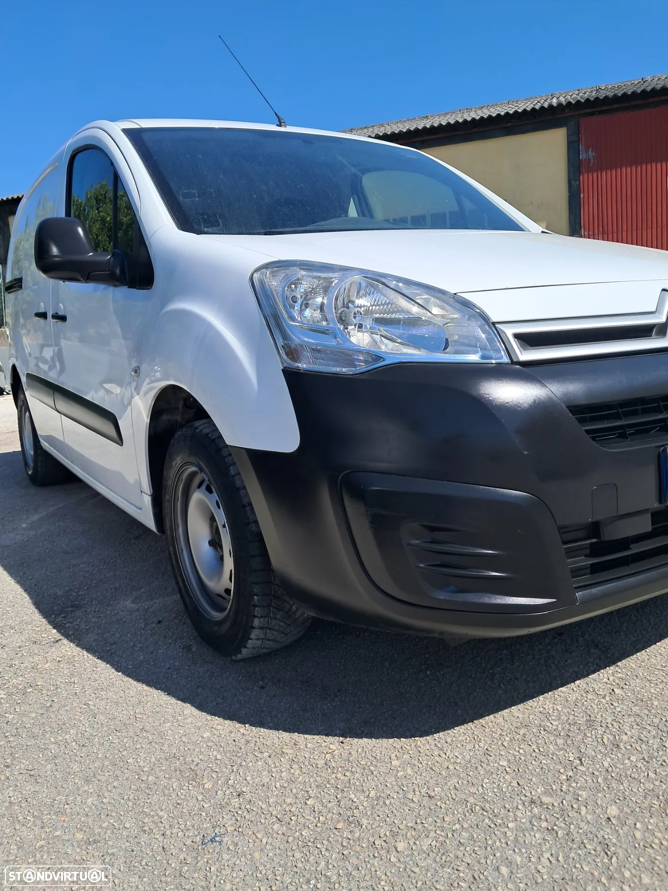 Citroën Berlingo 1.6 hdi 3 lugares iva dedutível - 11