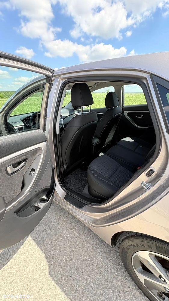 Hyundai i30 1.6 CRDI Intro Edition - 16