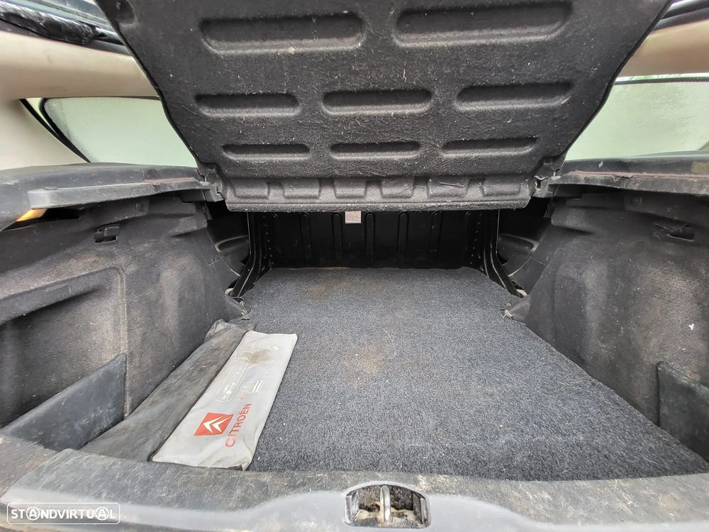 Citroën C4 1.6 HDi 110 VTR Pack - 17