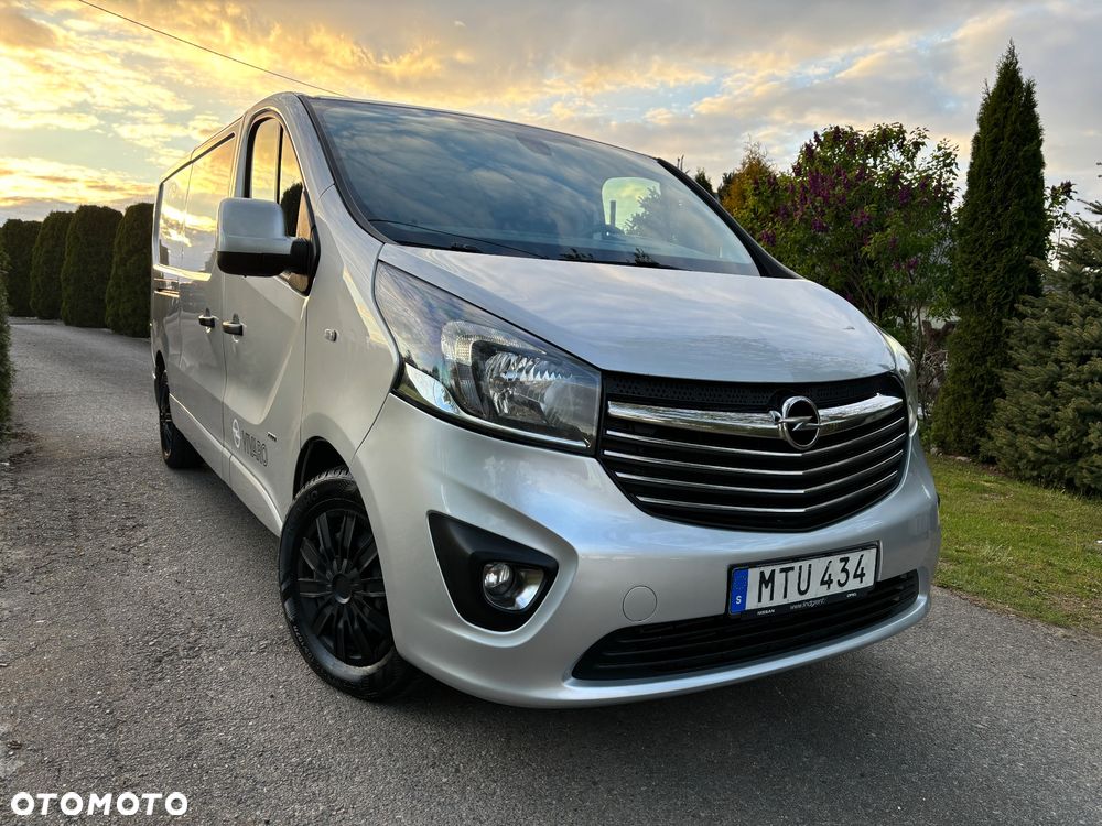 Opel Vivaro - 1