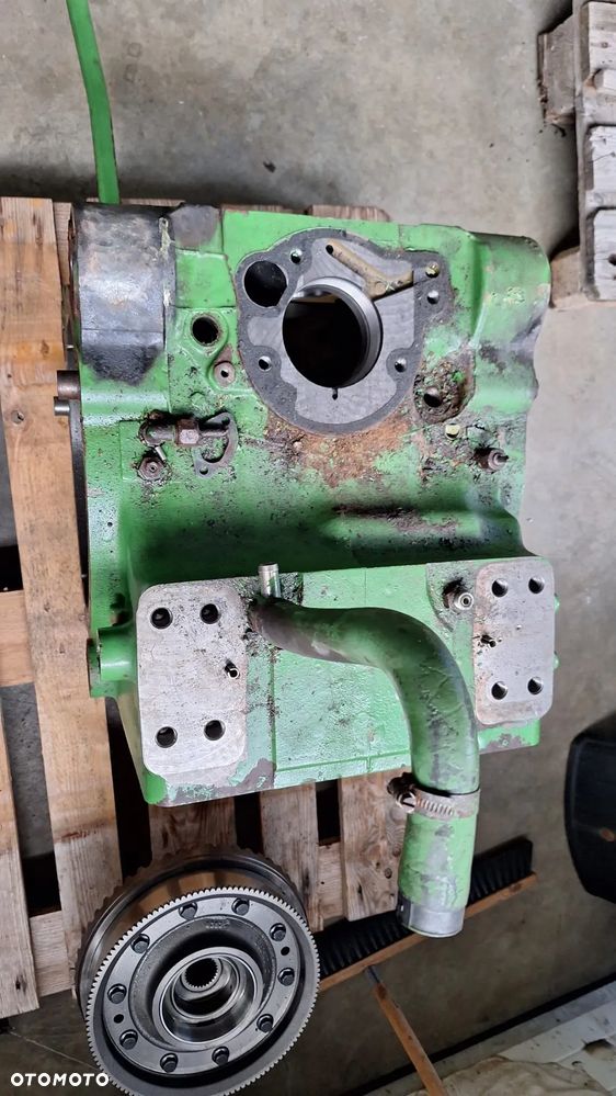 obudowa mostu l111990 john deere 6506 6600 seria 6000 - 6