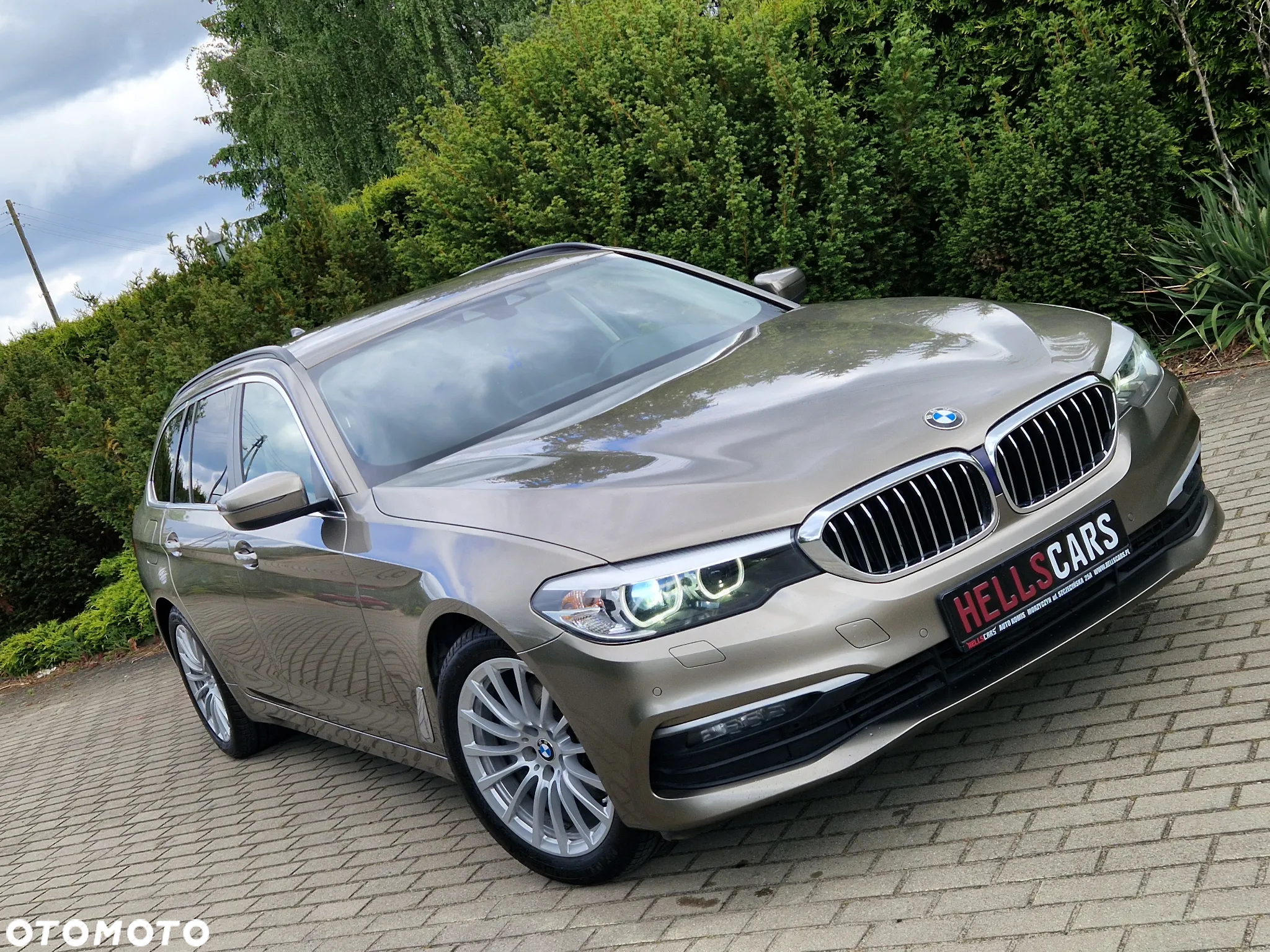 BMW Seria 5 520d xDrive Touring - 13