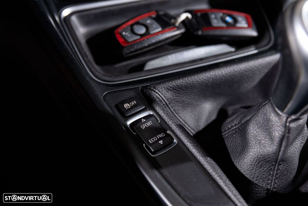 BMW 318 d Touring Line Sport - 26