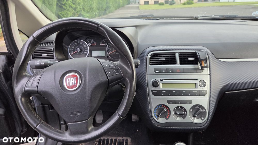 Fiat Punto 1.4 16V Dynamic - 2