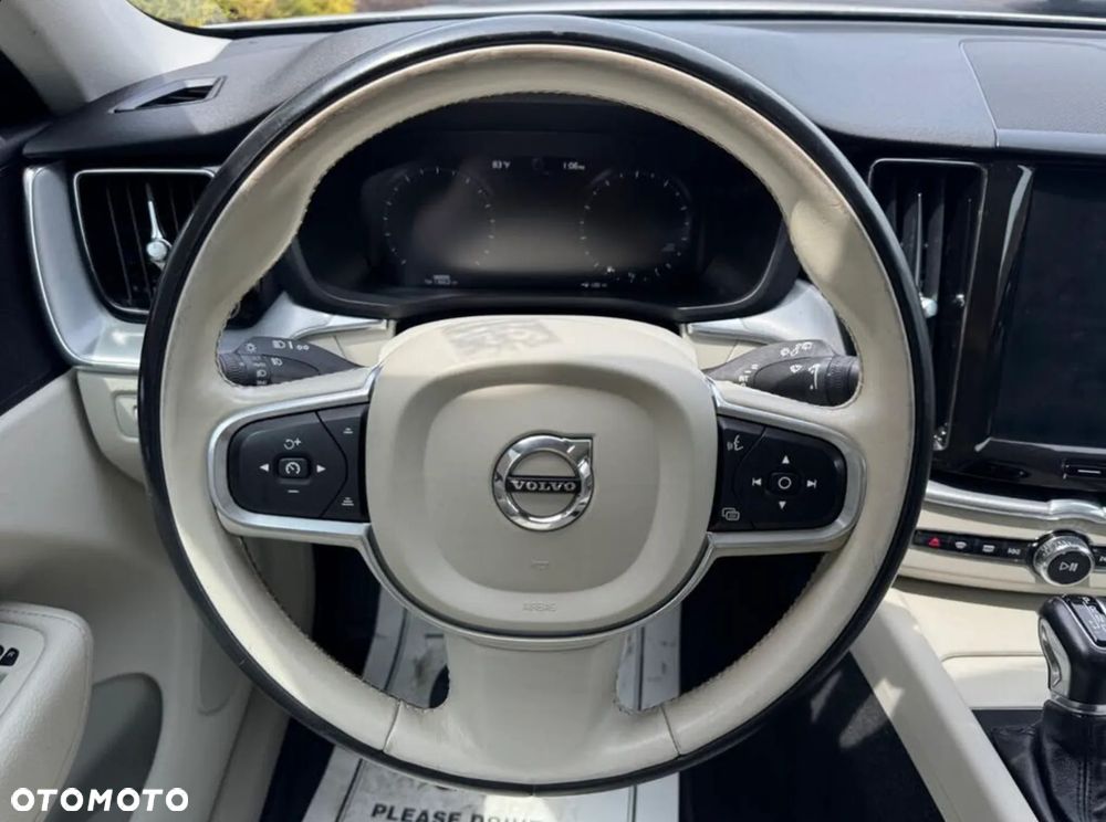 Volvo XC 60 T6 AWD Momentum - 17