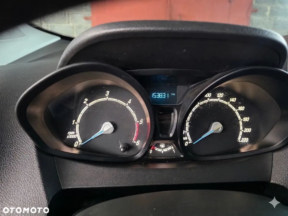 Ford Transit Courier - 6