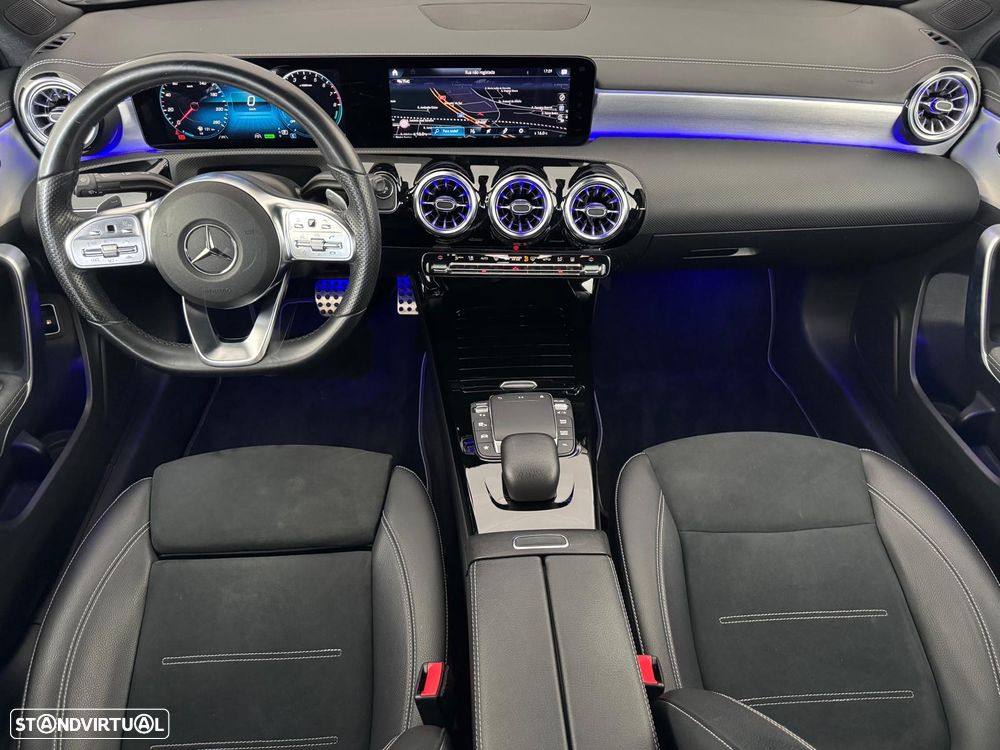 Mercedes-Benz A 250 e AMG Line - 13