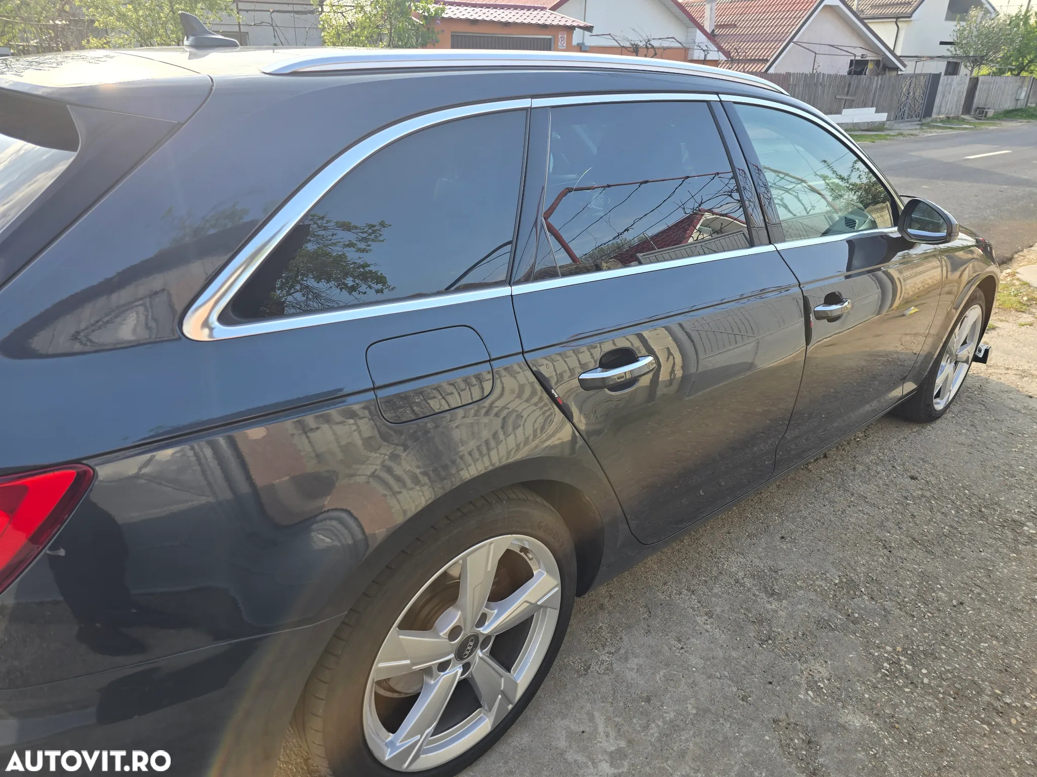 Audi A4 Avant 2.0 TDI S tronic - 5