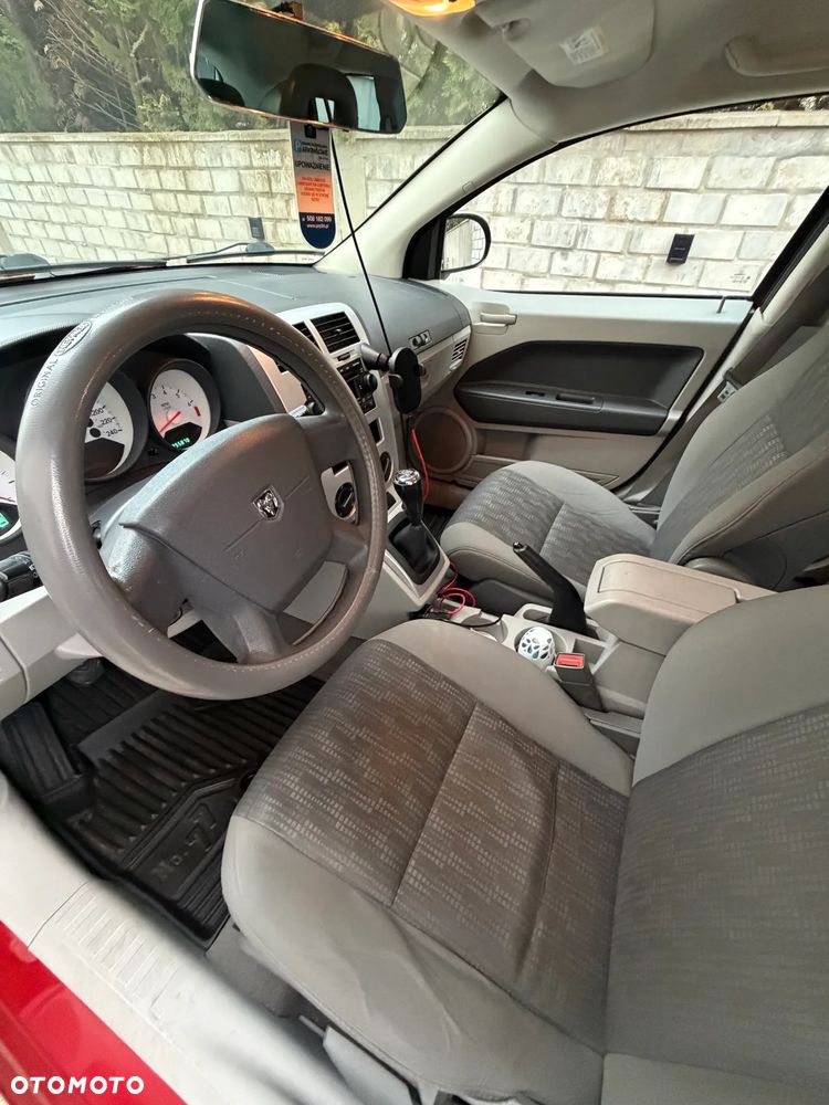 Dodge Caliber - 7